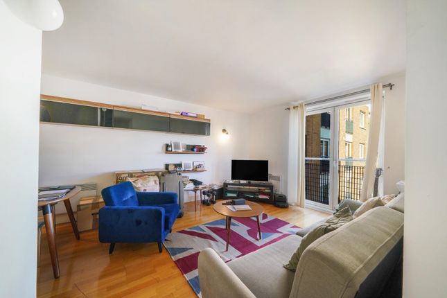 2-bed flat on Flat 314, 23, Colefax Building, Plumbers Row, London, £375,000