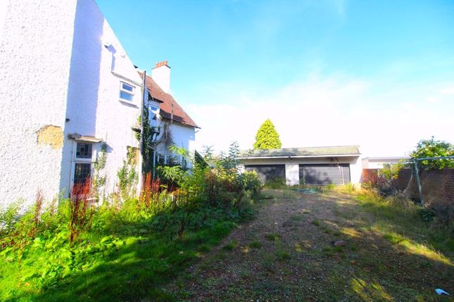 Detached house for sale in Grange Avenue, Leagrave, Luton