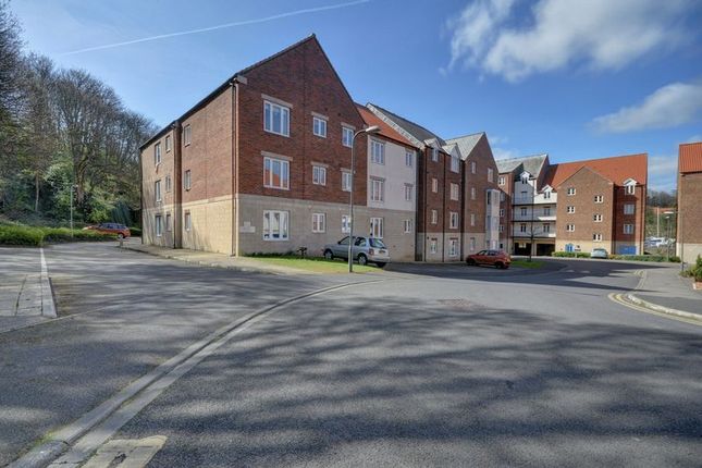 Flat for sale in March Court, Whitehall Landing, Whitby