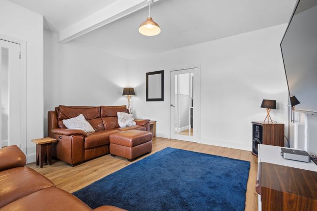 12, Culzean Crescent, Kilmarnock photo 4