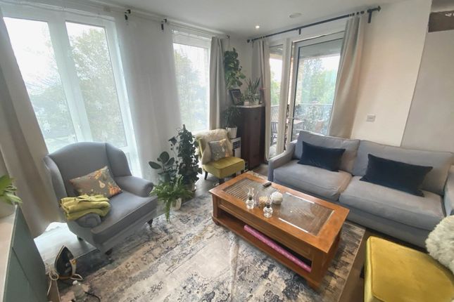 19 Colliford Court, Farnsworth Drive, Edgware photo 3