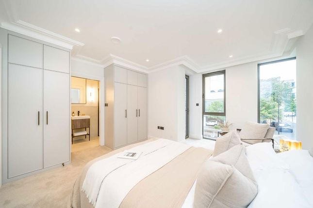 15 Clubhouse Residences, Craven Road, London photo 4