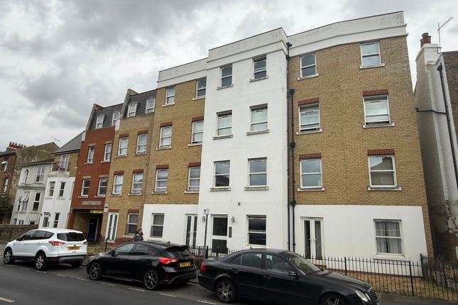 Wrotham Court, Wrotham Road, Gravesend photo 2