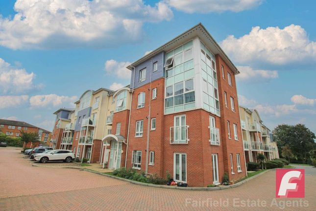Flat for sale in Wells Court, Central Watford
