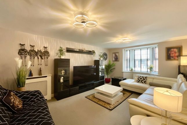 4 Aurora Gardens, Stoke-On-Trent photo 3