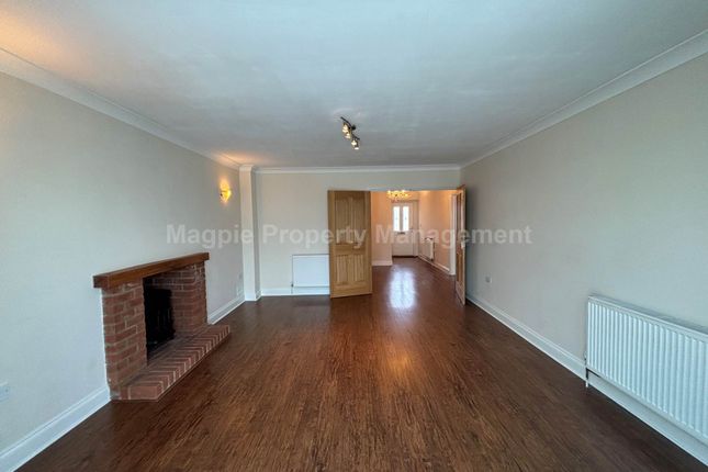 22, High Street, St Neots photo 2