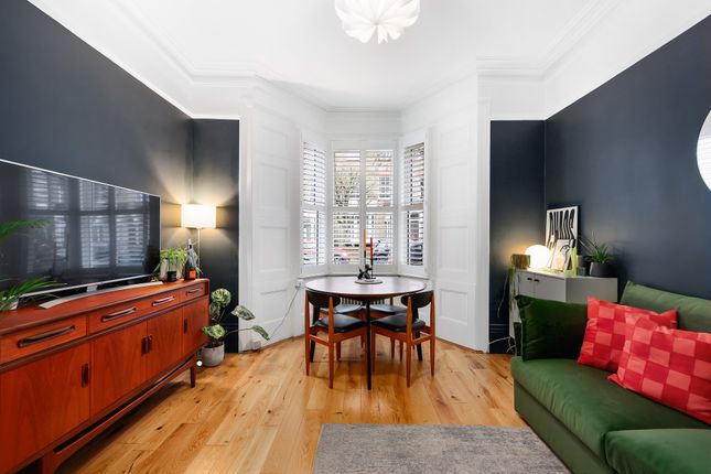 Flat for sale in John Campbell Road, London