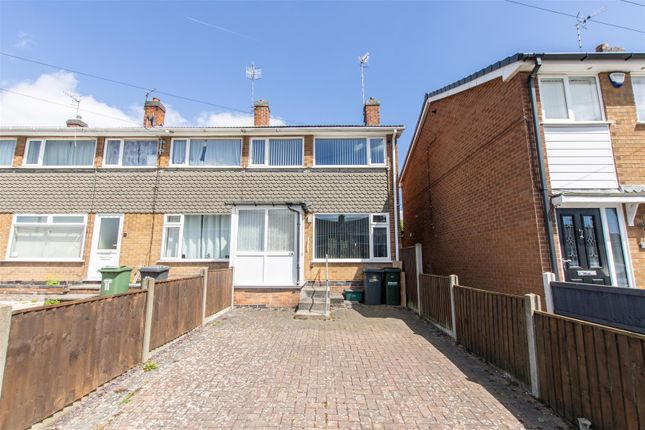 End terrace house to rent in Brackendale Avenue, Arnold, Nottingham