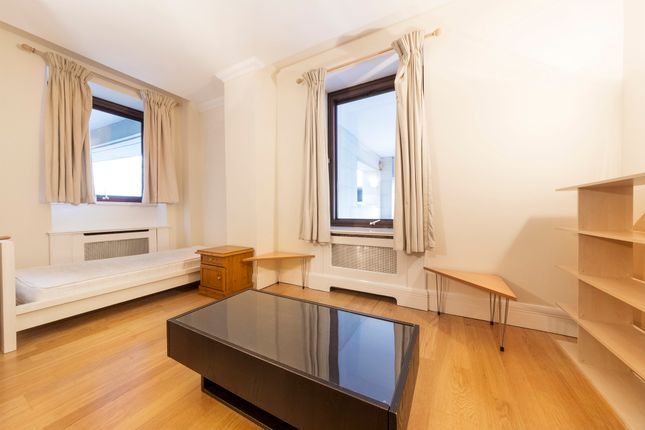 Flat to rent in Whitehouse Apartments, 9 Belvedere Road, London