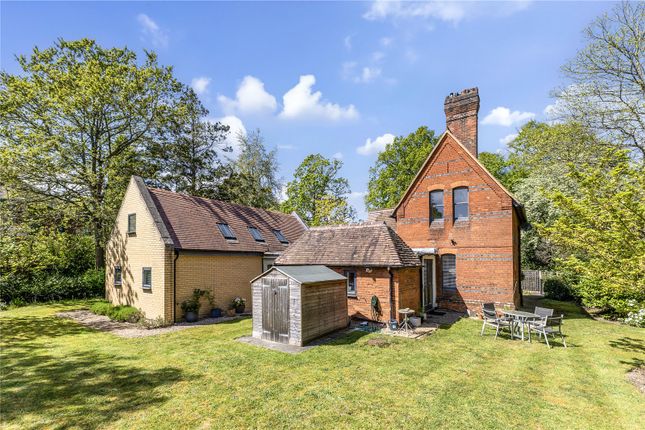 East Lodge,, Buckhurst Road, Berkshire photo 2