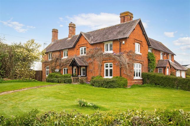 Country house for sale in Gannaway, Norton Lindsey, Warwick