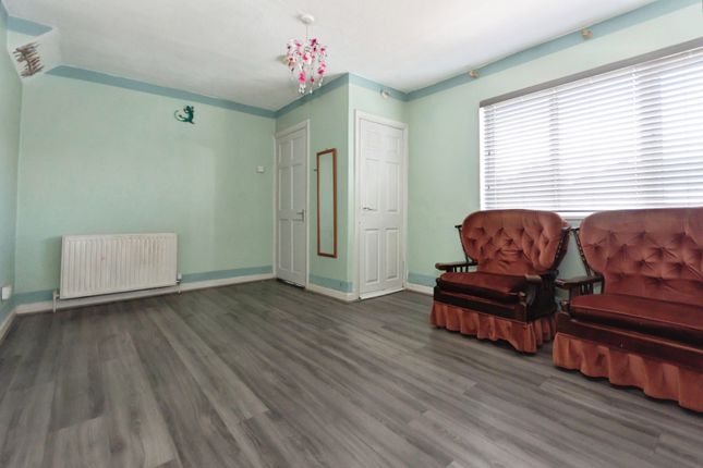6, Ladbroke Grove, West Midlands photo 2