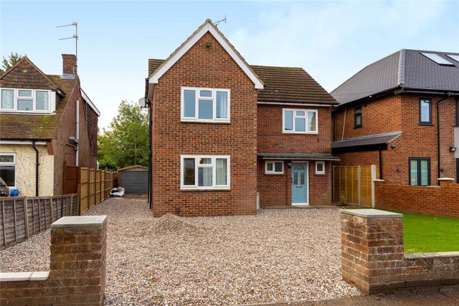 Thumbnail Detached house to rent in Oaken Grove, Maidenhead, Berkshire