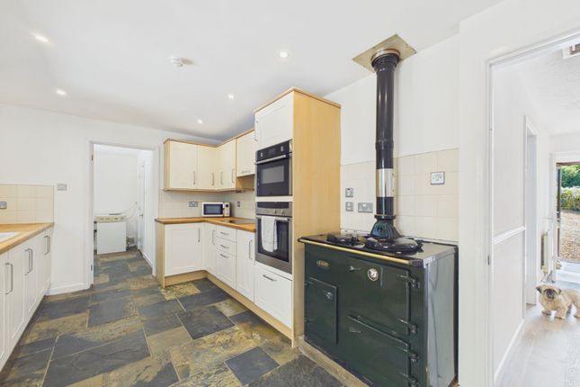 6 Rosemarket Road, Milford Haven photo 2