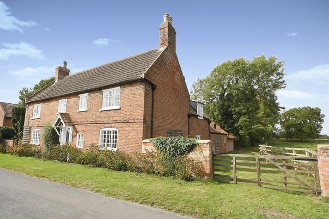 Thumbnail Equestrian property for sale in Back Street, South Clifton, Newark