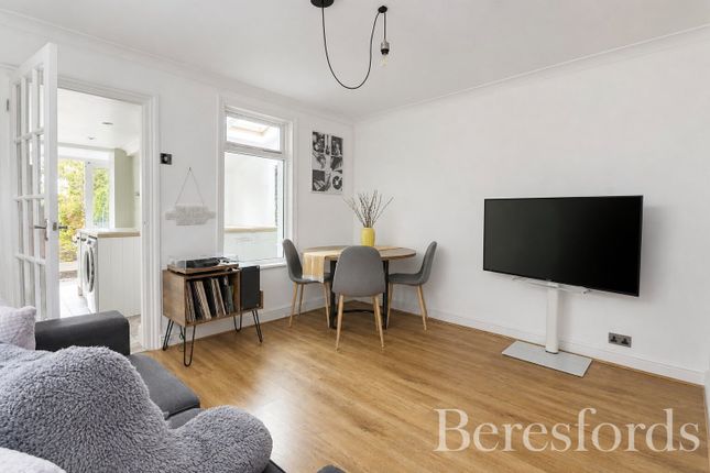 6, Wellesley Road, Essex photo 4