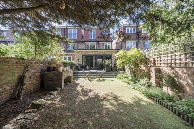 Flat for sale in Eastbourne Avenue, London