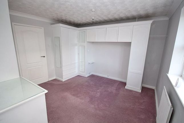 End terrace house for sale in Waterside Drive, Grimsby