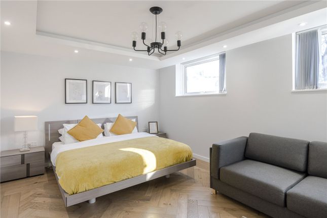 Terraced house for sale in Southwick Street, Hyde Park Estate