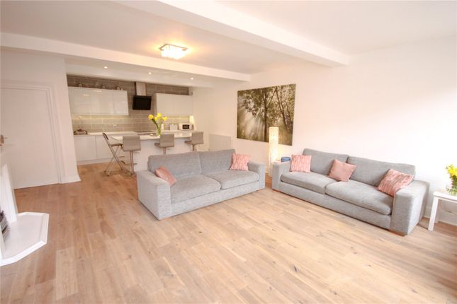 Apartment 2 Philip Godlee Lodge, 842, Wilmslow Road, Manchester photo 2