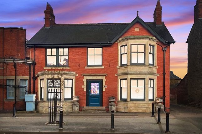 Houses for Sale in Crab Apple Drive, Higham Ferrers, Rushden NN10