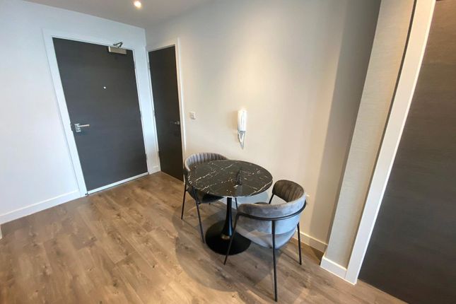Flat IR2405 Embankment Exchange, 96, Greengate, Manchester photo 4