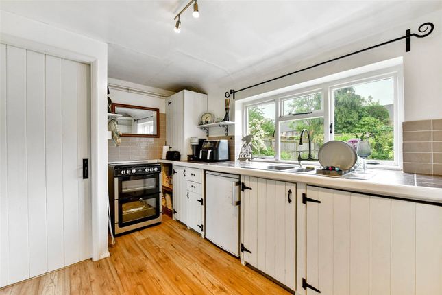 Goffs Cottage,, Holyport Street, Maidenhead photo 4