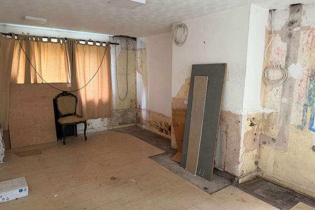 17, Caldey Place, Swansea photo 2