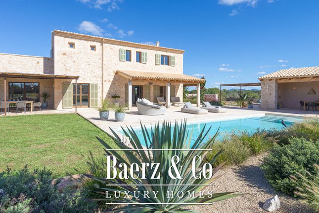 Villa for sale in 07690 Es Llombards, Illes Balears, Spain