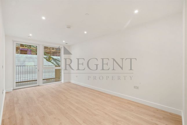 45, Lavey House, Belgrave Road, London photo 3