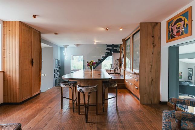 Breakfast Room/Bar