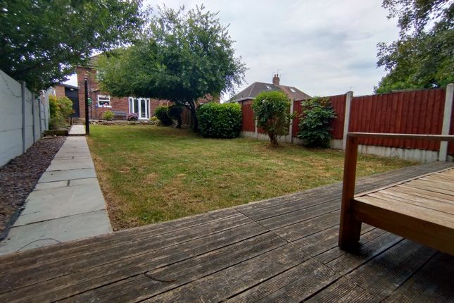 13, Grove Avenue, Stoke-on-Trent photo 2
