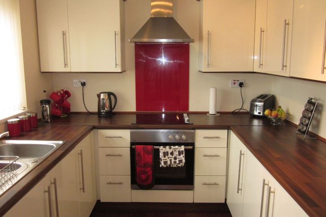 8 Jacobs Close, Sheffield photo 2