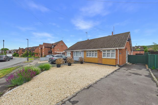 2-bed house on 3 Place Farm Way, Princes Risborough, £400,000