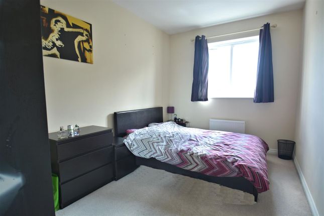 68, Sir Frank Williams Avenue, Didcot photo 4