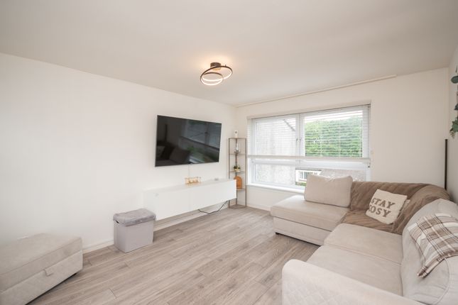 64, Lime Crescent, Cumbernauld photo 2