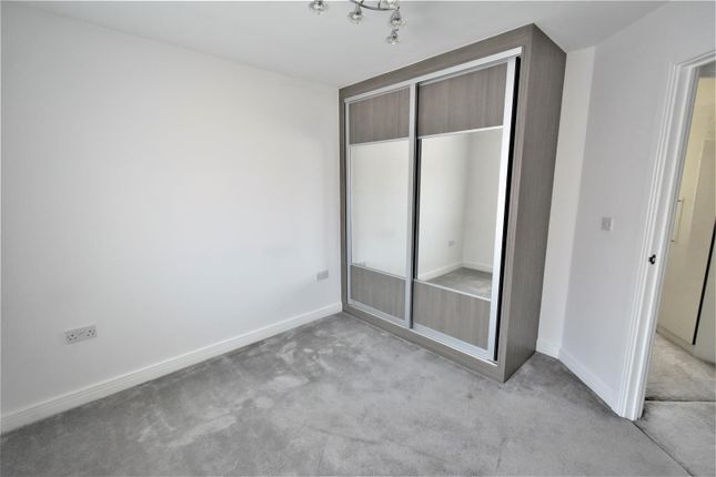 Property to rent in Summersby Court, Slough