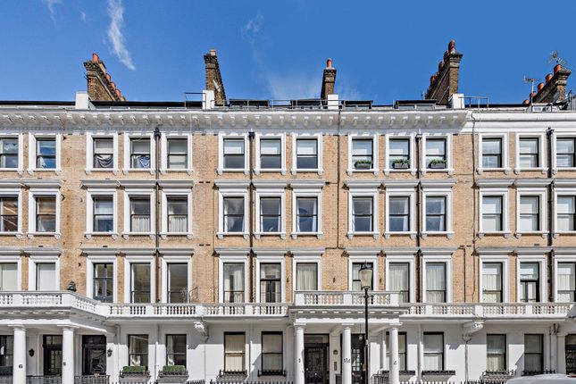 Thumbnail Flat for sale in Ovington Gardens, London