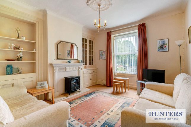 25, Springfield Road, Leeds photo 2