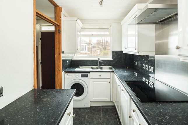 20A Fern Court, Drakefell Road, London photo 5