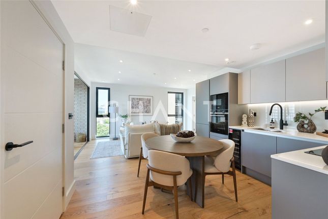 Apartment B11-6,, Graphite Square, London photo 3