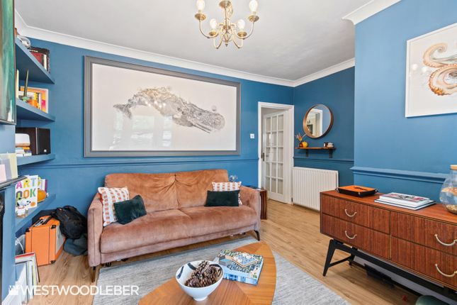 8 Turnford Villas, High Road, Broxbourne photo 4