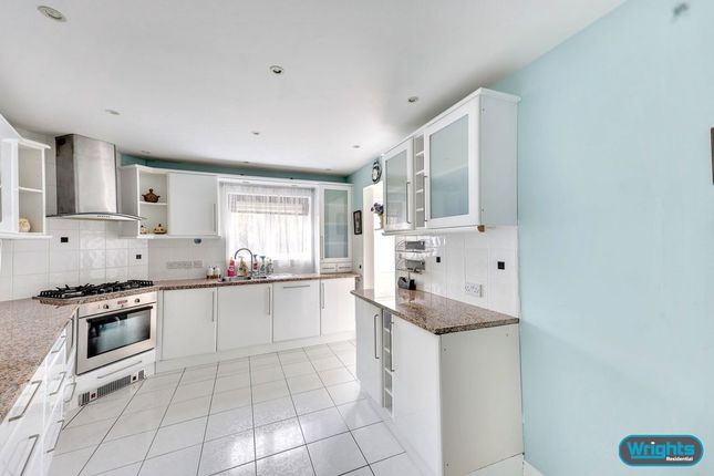 58, Cavell Court, Trowbridge photo 5