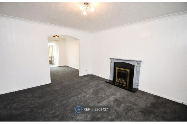 Blackthorne Avenue, Whitby, Ellesmere Port photo 5