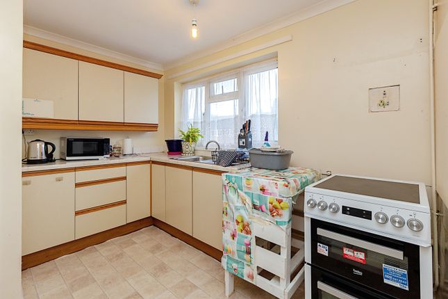 Maisonette for sale in Whaddon Chase, Aylesbury