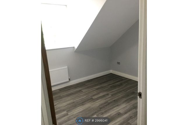 Flat, Sycamore Court Crawley Green Road, Luton photo 5