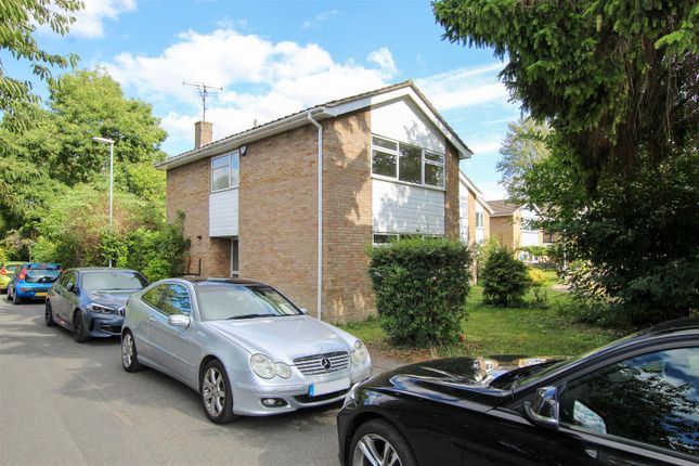 Link-detached house to rent in Flambards Close, Meldreth, Royston