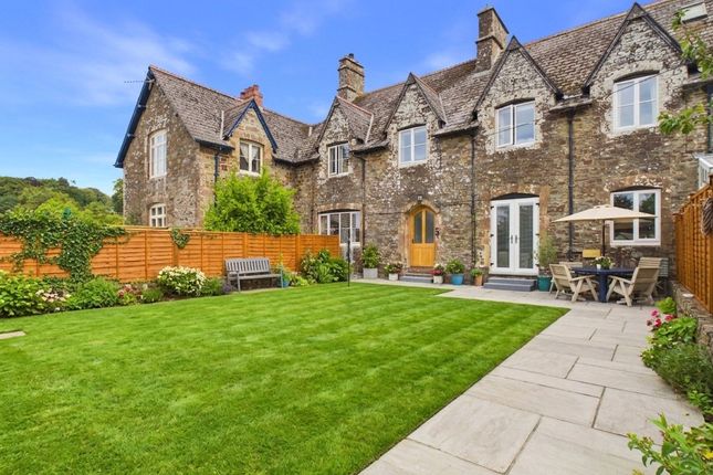 2 Devonshire House,, Essington, Devon photo 2