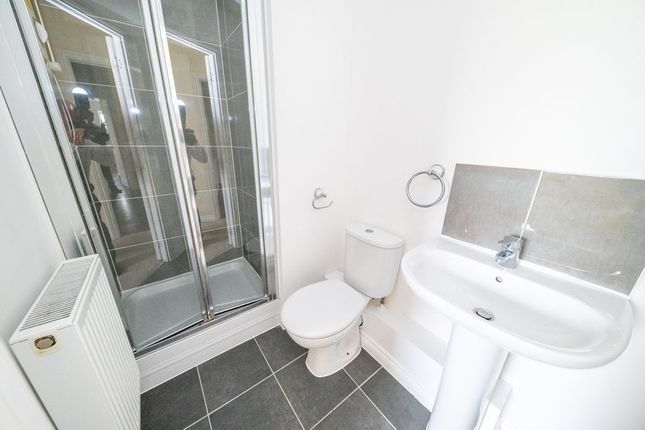 Flat 4 Berkshire House, Tamworth Road, Waterlooville photo 3