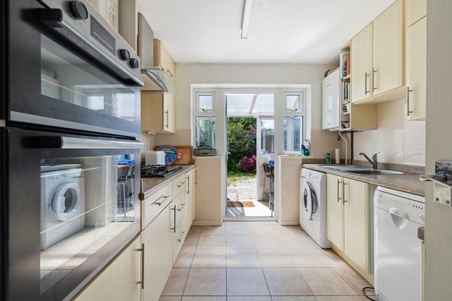 21, The Causeway, Pagham, Bognor Regis, West Sussex photo 4